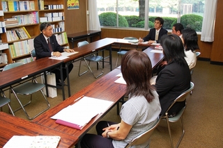 中学校教諭との懇談会